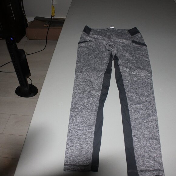 Grey & Black Ivivva Athletic Pants Size 12 - Picture 1 of 5